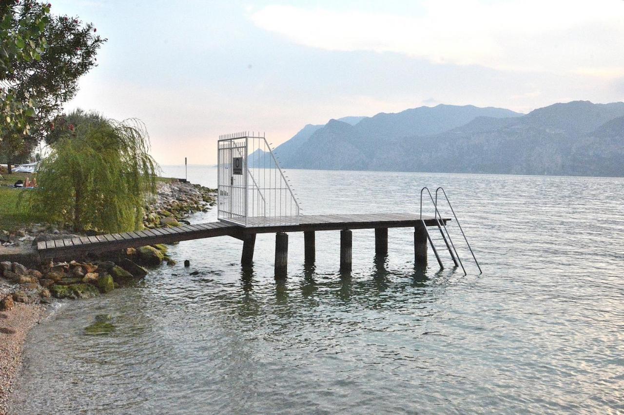 Apartment Windows On The Lake Malcesine Exterior photo